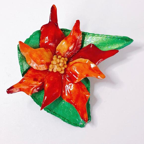 Vintage Resin Poinsettia Christmas Flower Holiday Brooch Abstract Festive Pin - Picture 3 of 11